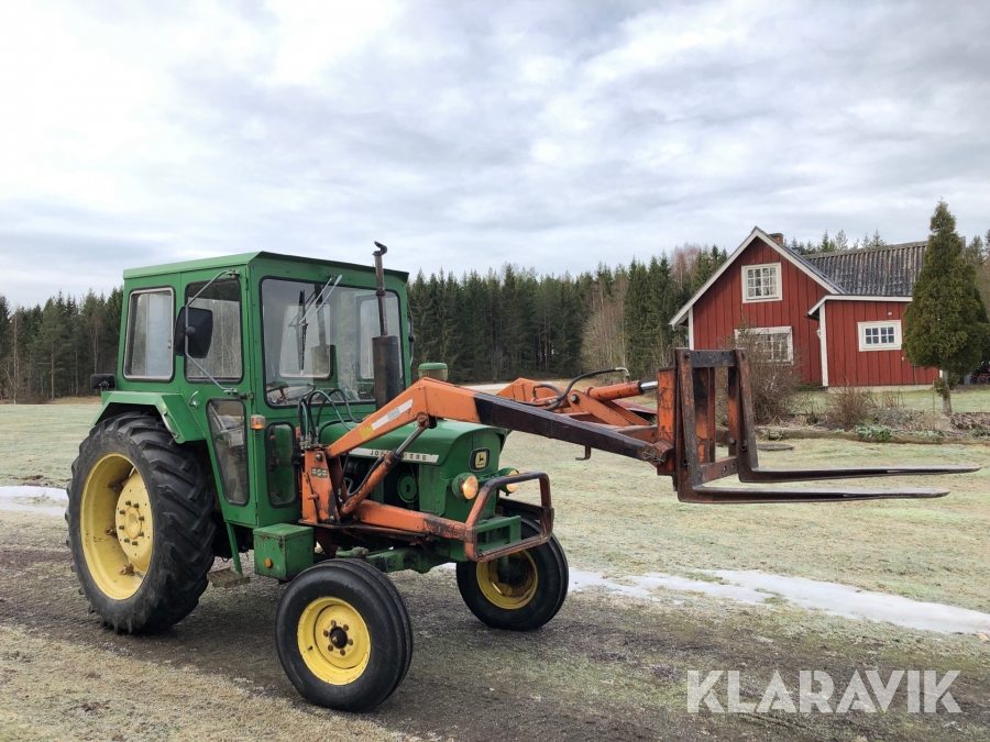 Traktor John Deere 1120 med lastare