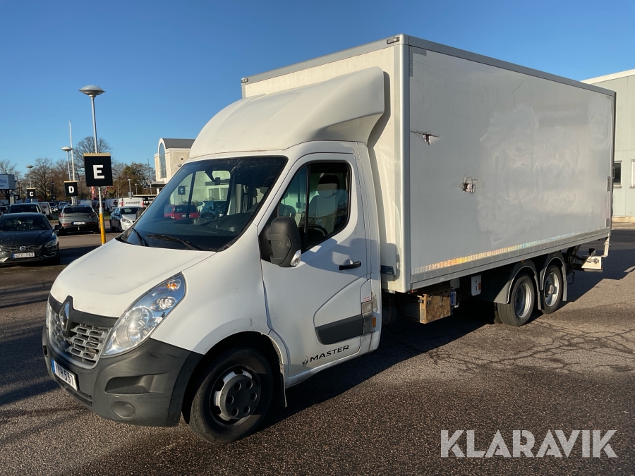 Dragbil med skåptrailer Renault Master