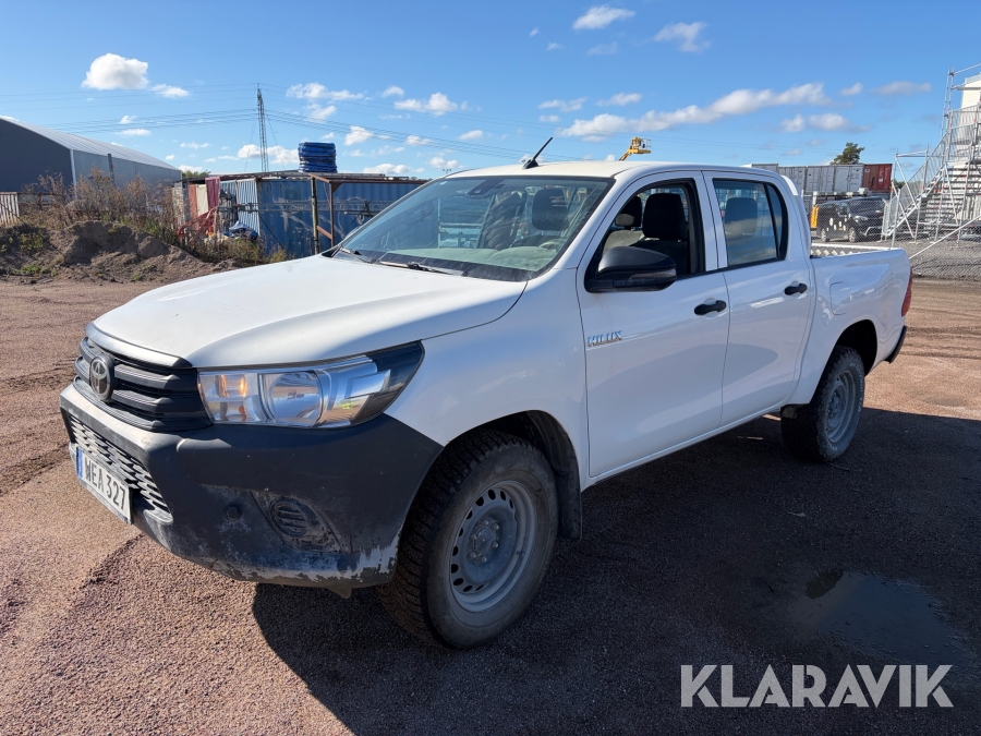 Pickup Toyota Hilux VIII 2.4 D 4WD