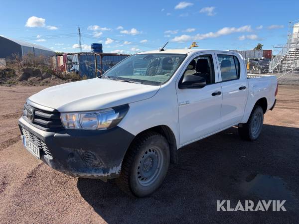 Pickup Toyota Hilux VIII 2.4 D 4WD