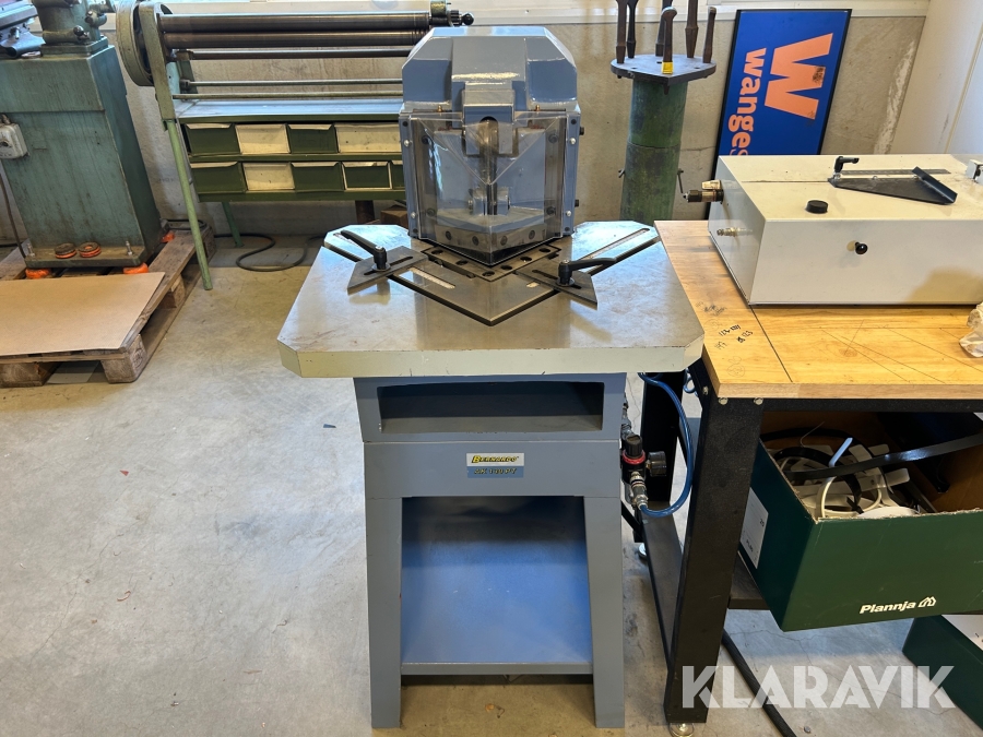 Hörnklipp Bernardo AK 130 PT