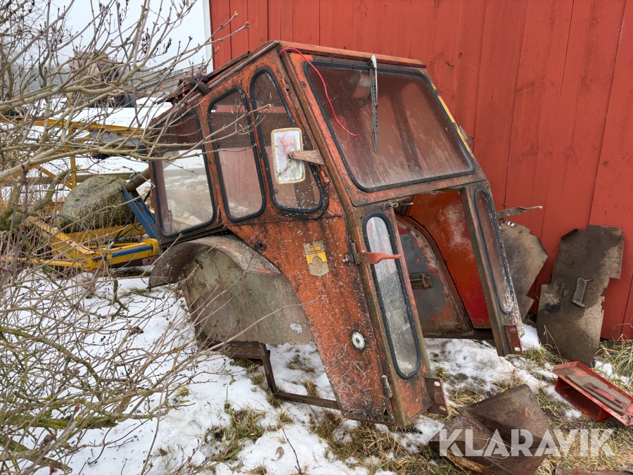 Hytt och lastarfäste Massey Ferguson 35