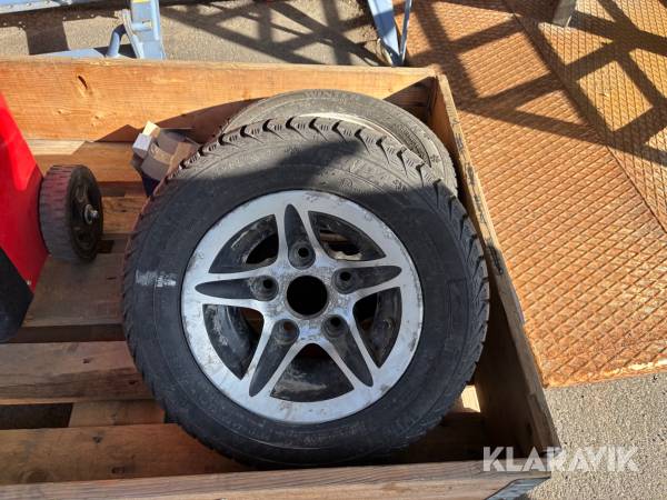 Däck med fälg 2st Kenda 195/55R10C 5 bultade