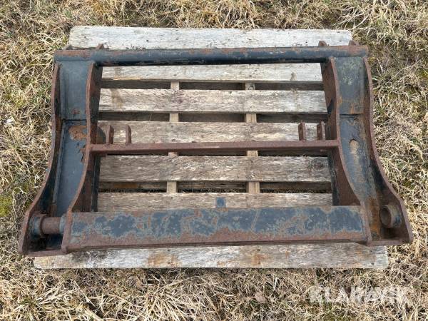 Stora BM Adapter till L30 Bala Agri