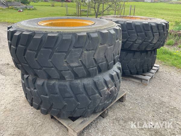 Entreprenadhjul Bridgestone 20.5-25 4st med fälg
