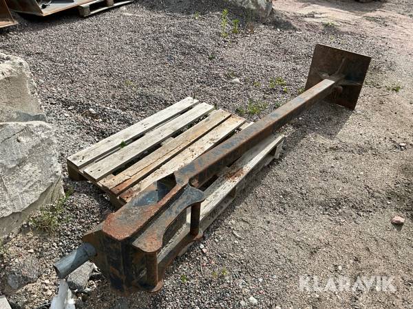 Tryckbalk S40 fäste