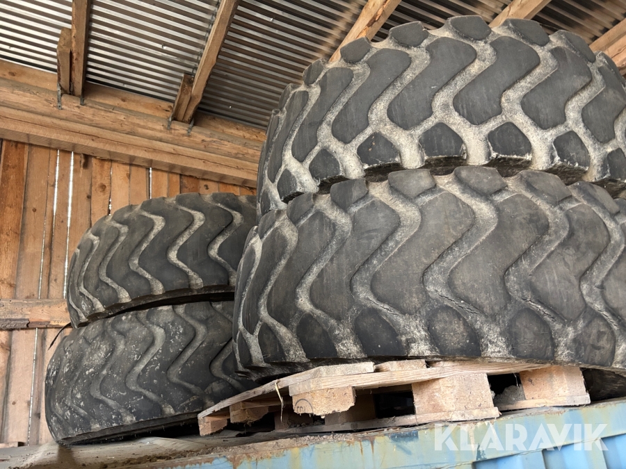 Entreprenaddäck 20.5x25 4 st