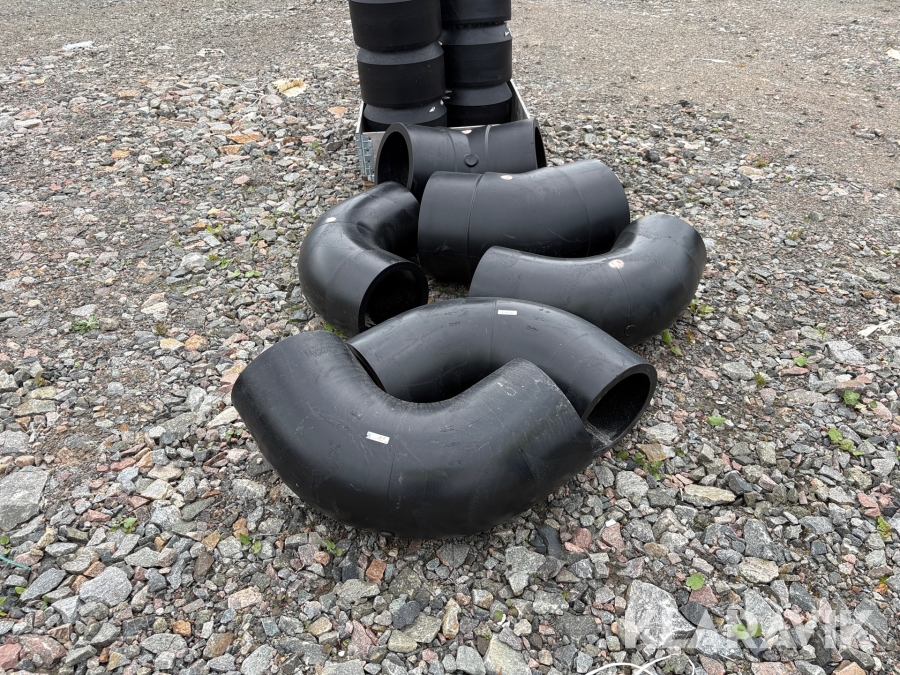Parti kopplingar, böjar till PE rör.