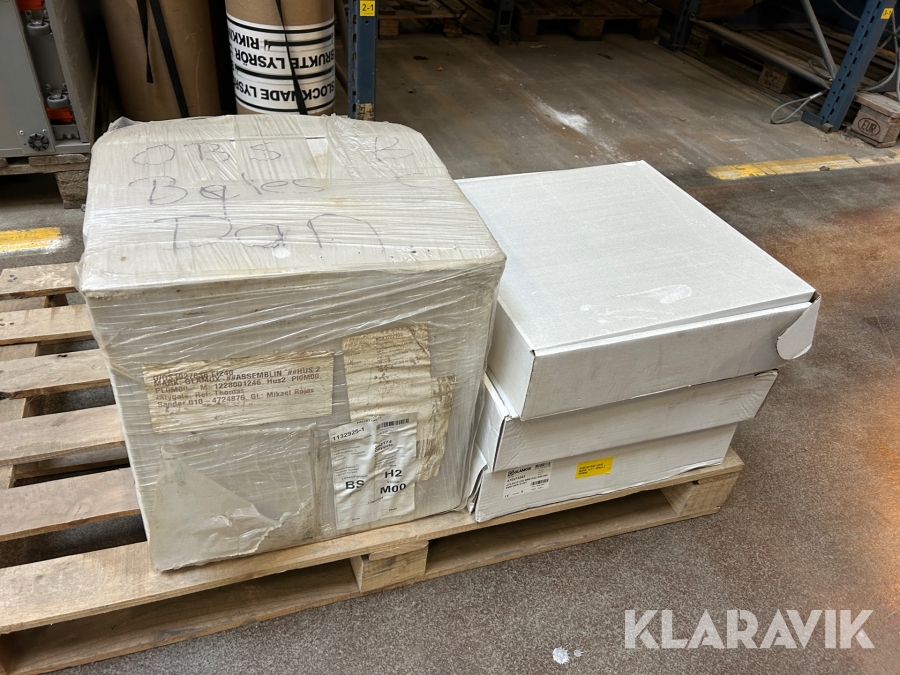 LED lampor Glamox A70-S410 LED 2800 DALI/CF 830 BL ca 7 st