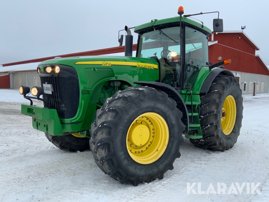 Traktor John Deere 8520