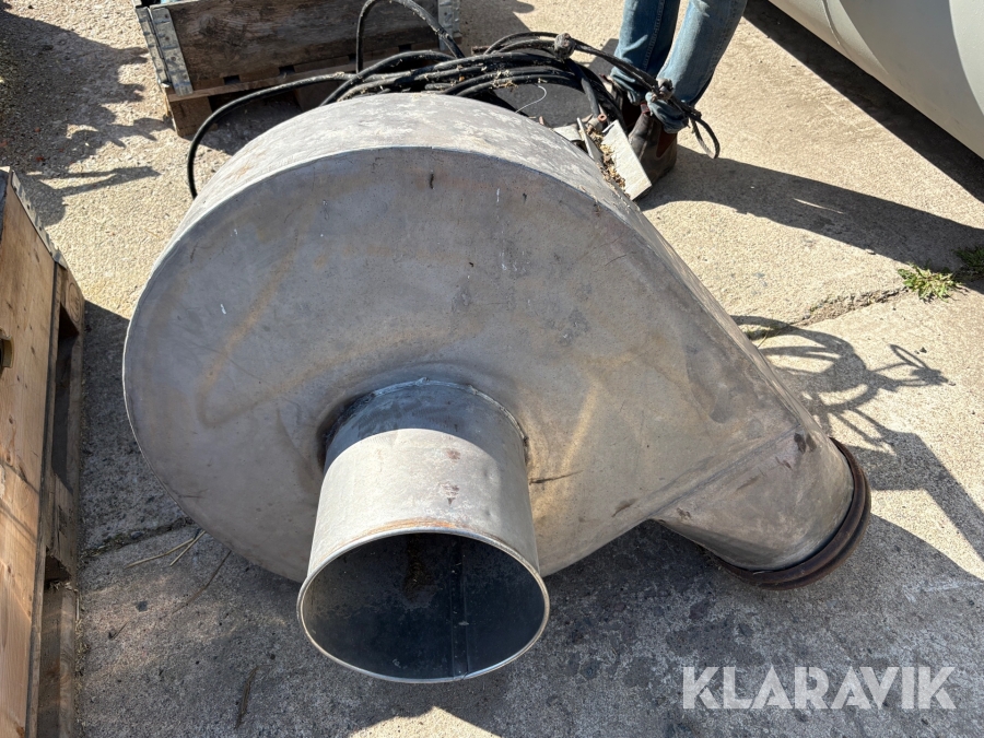Ensilagefläkt / centrifugalfläkt med BUSCK 3-fas elmotor på 11 kW.