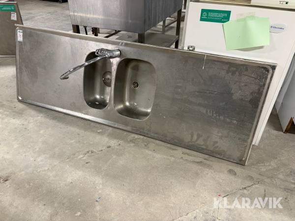 Rostfri diskbänk med dubbelho och blandare