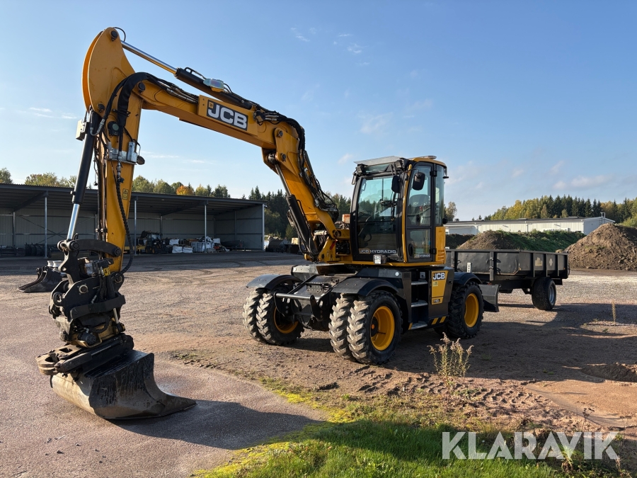 Hjulgrävare JCB Hydradig 110W med tippkärra och 3 redskap