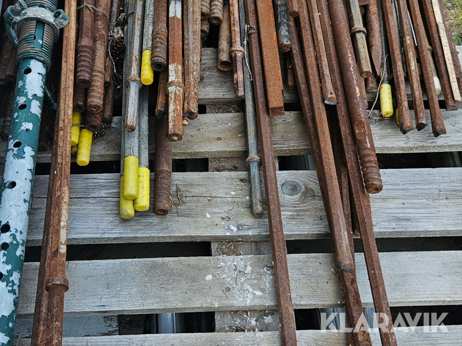Borrstänger och tryckluftsspett Atlas