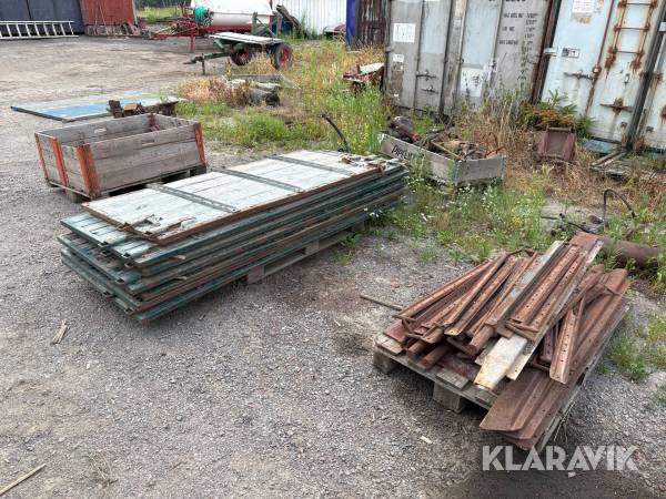 Paket med lämmar och gångjärn