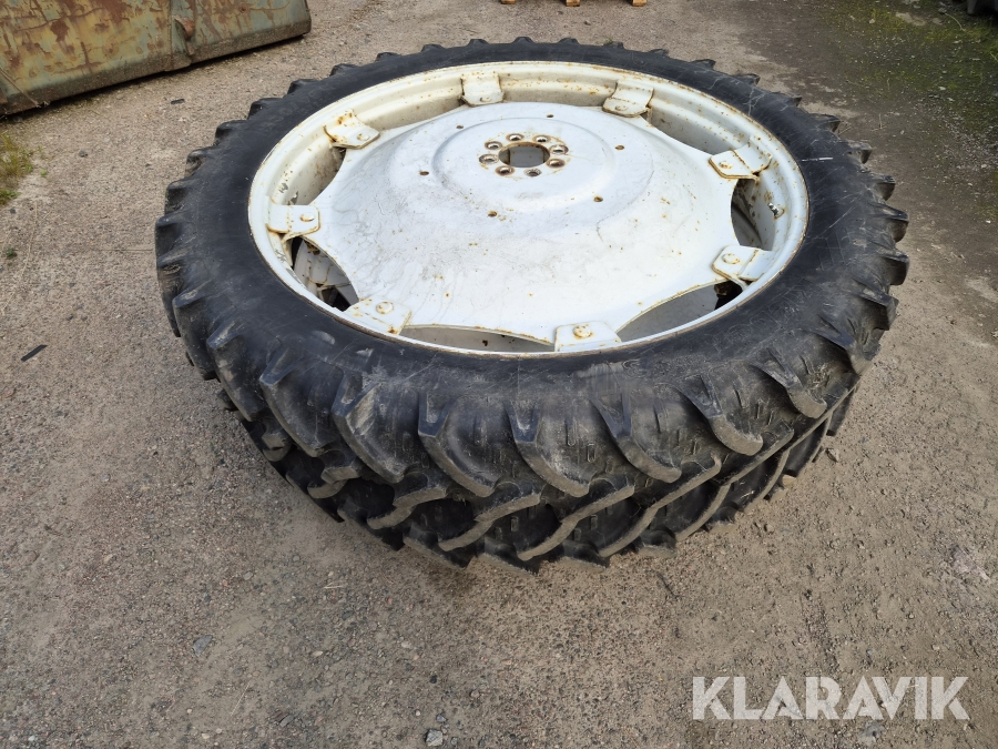 Radodlingshjul till traktor Klebe´r 230/95R44 (9.5R44) Valmet fälg