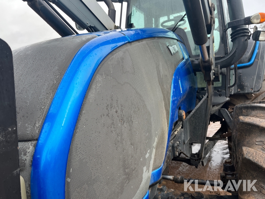 Traktor med lastare Valtra T151 Twintrac, Boxholm, Klaravik