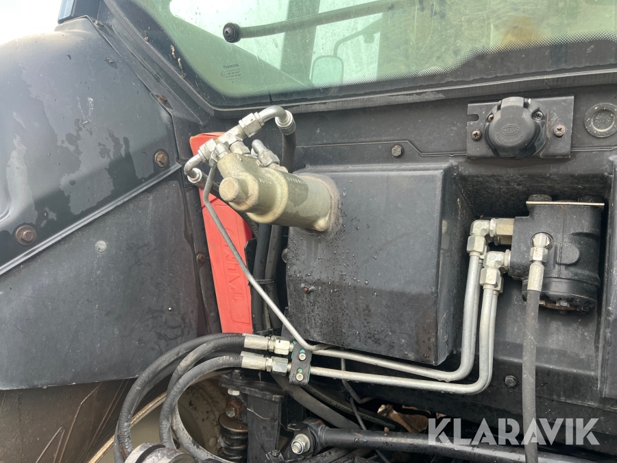 Traktor med lastare Valtra T151 Twintrac, Boxholm, Klaravik