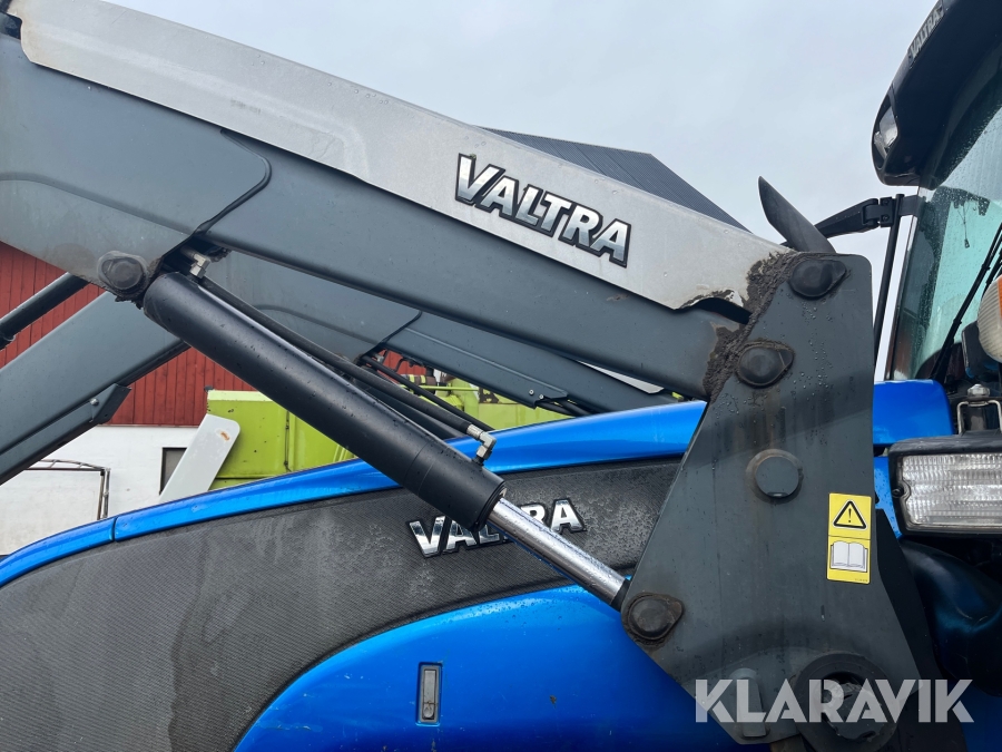 Traktor med lastare Valtra T151 Twintrac, Boxholm, Klaravik