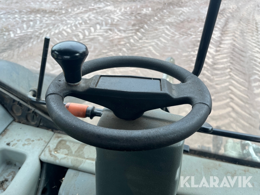 Traktor med lastare Valtra T151 Twintrac, Boxholm, Klaravik