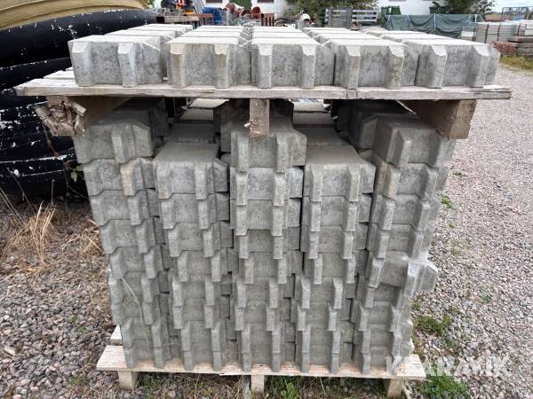 Betongsten gräsarmering och dränerande markbeläggning 190st