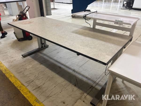 Arbetsbänk Gigant höj & sänkbart