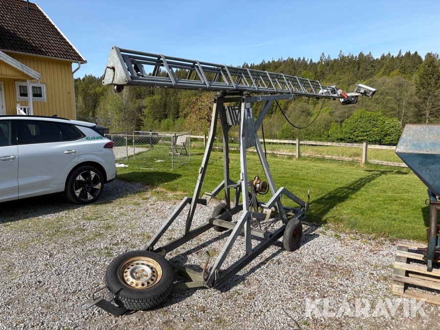 Belysningsmast på vagn, höj & sänkbar