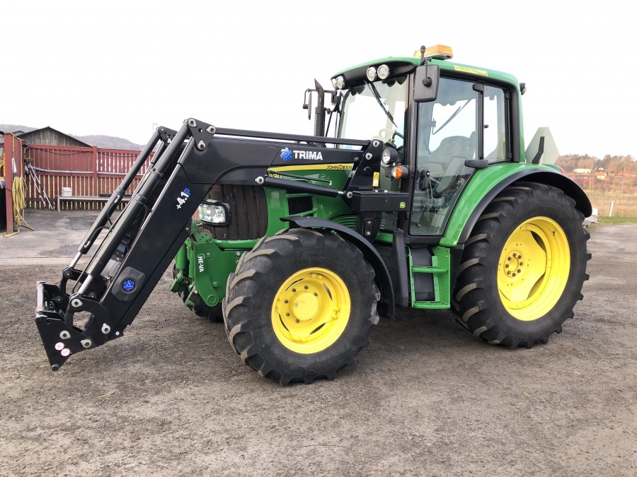 Traktor med lastare / frontlyft John Deere 6330