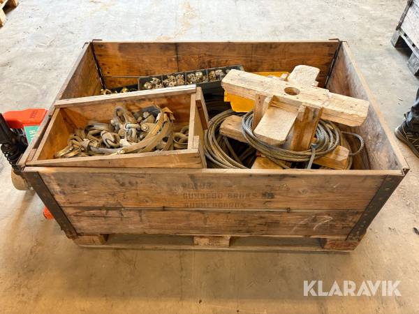 Pall med diverse vajer / vajerlås