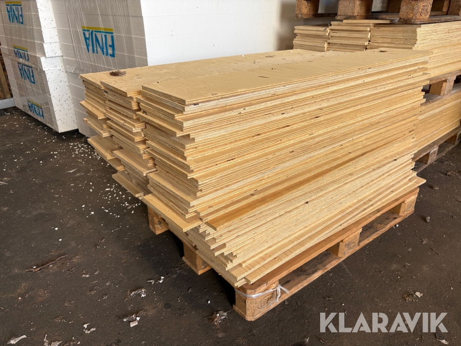 Spillbitar ca 150 st Plywood