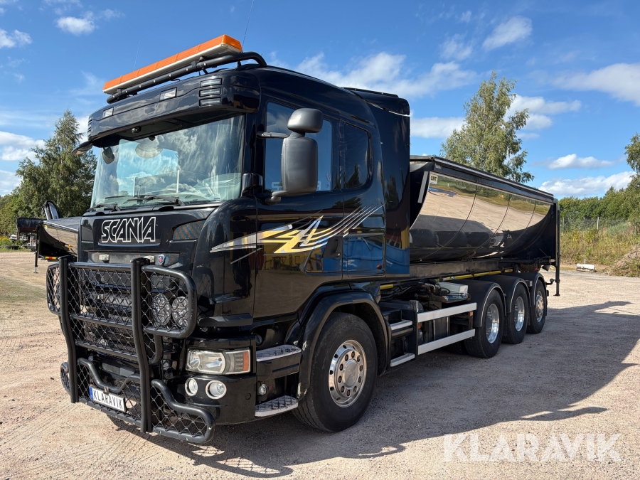 Lastväxlare Scania G450LB8X4*4HNB med Sprider M-25