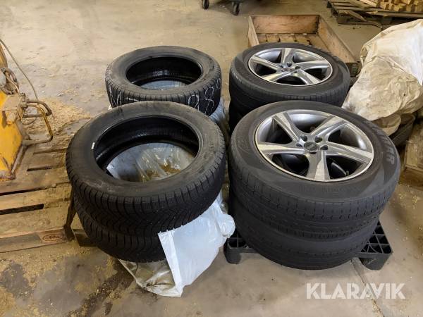 Däck och fälgar Pirelli ICE zero studless