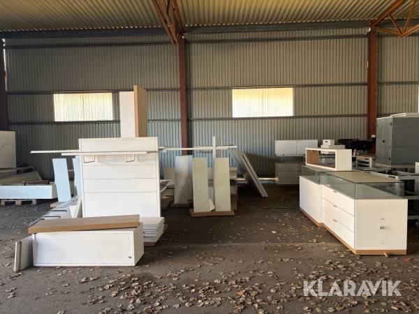 Butiksinredning från bilverkstad