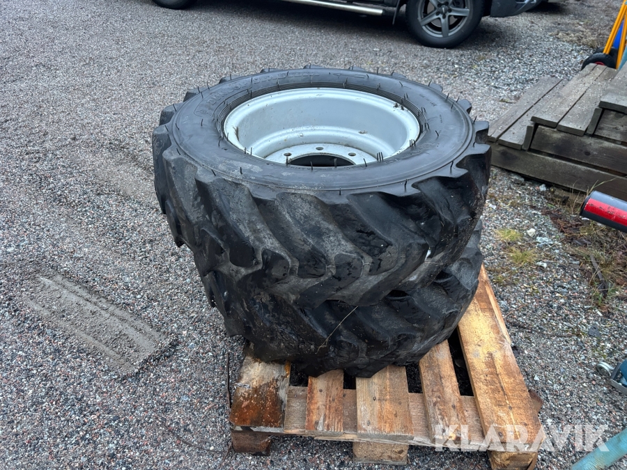 Däck 12.0-18 Dunlop Stabilia med fälg 2st