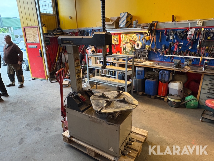 Däckkrängningsmaskin Mondolo Ferro S106 400/3/50