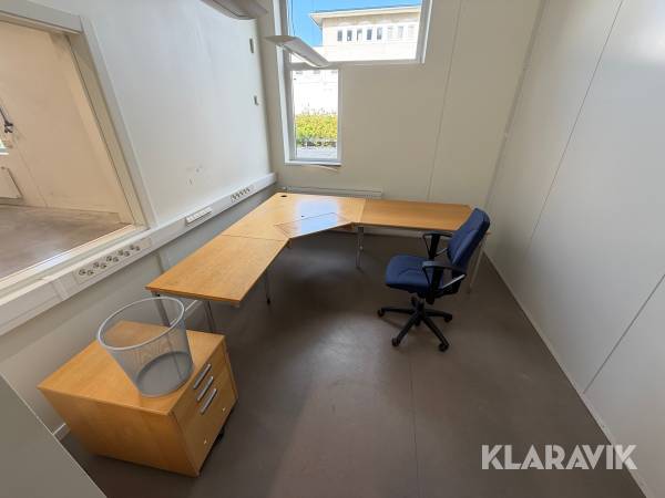 Parti kontorsmöbler