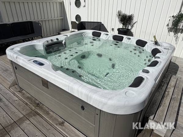 Spabad Bodö SPA & BAD Balboa med nytt lock 