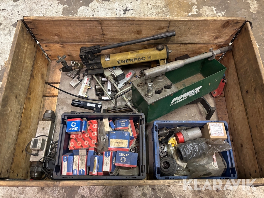 Pall med diverse mekanik