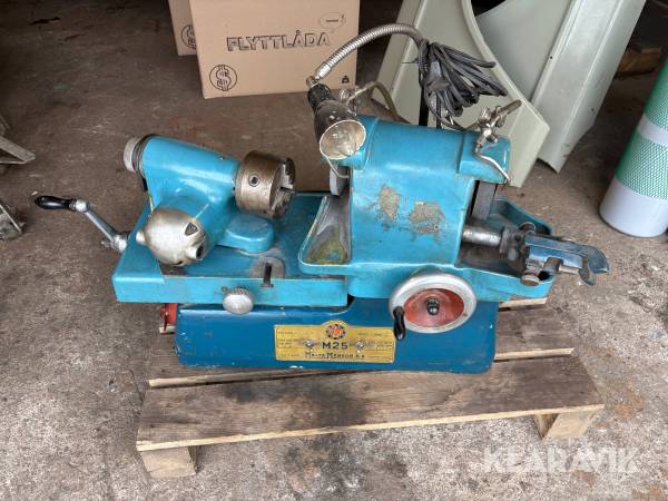 Vetilslipmaskin Malte Månson AB M25 till förbränningsmotorer