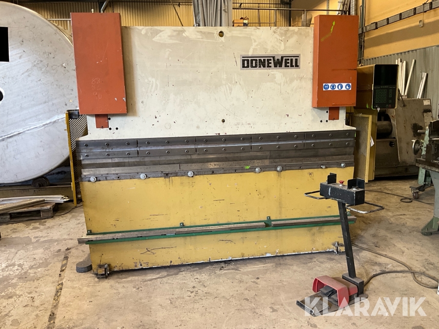 Kantpress Donewell RH 60 - 2550 CNC-styrd