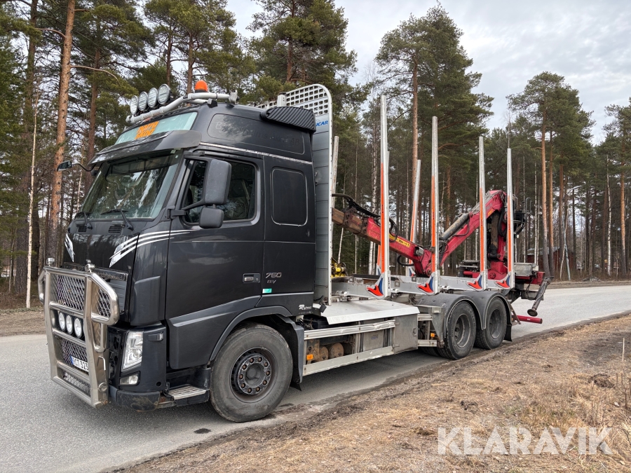 Timmerbil Volvo FH16 med kran