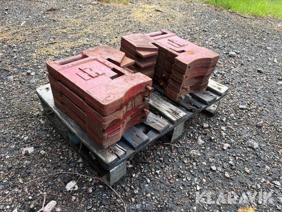 8 st Frontvikter Case IH 30 kg