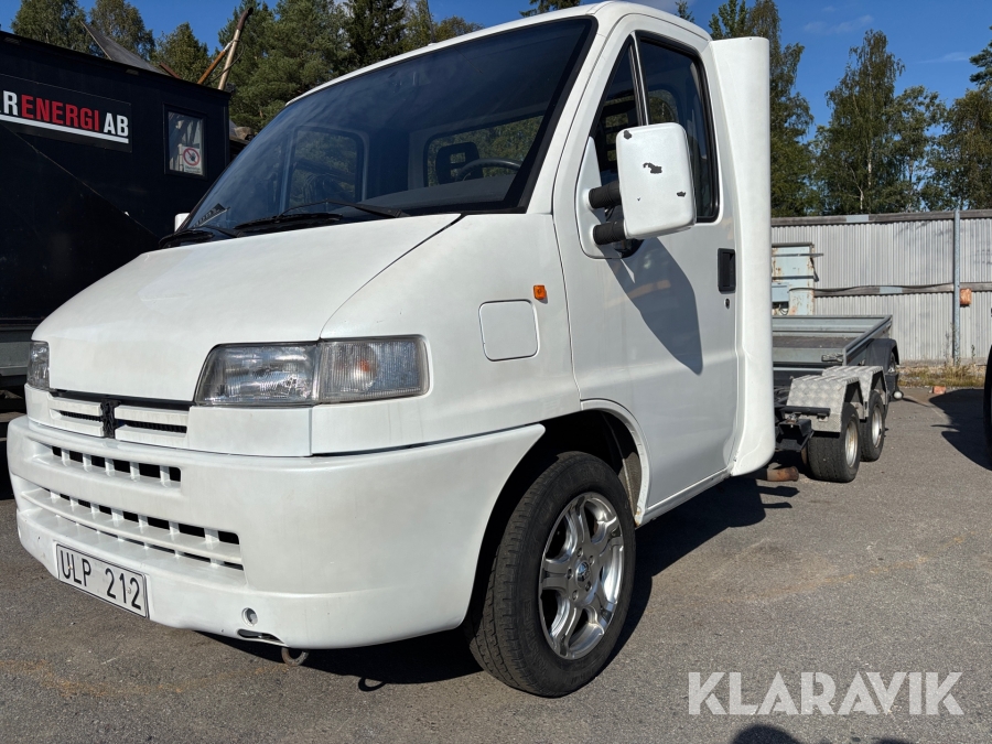 Pickup Peugeot Boxer 350 med containerfäste