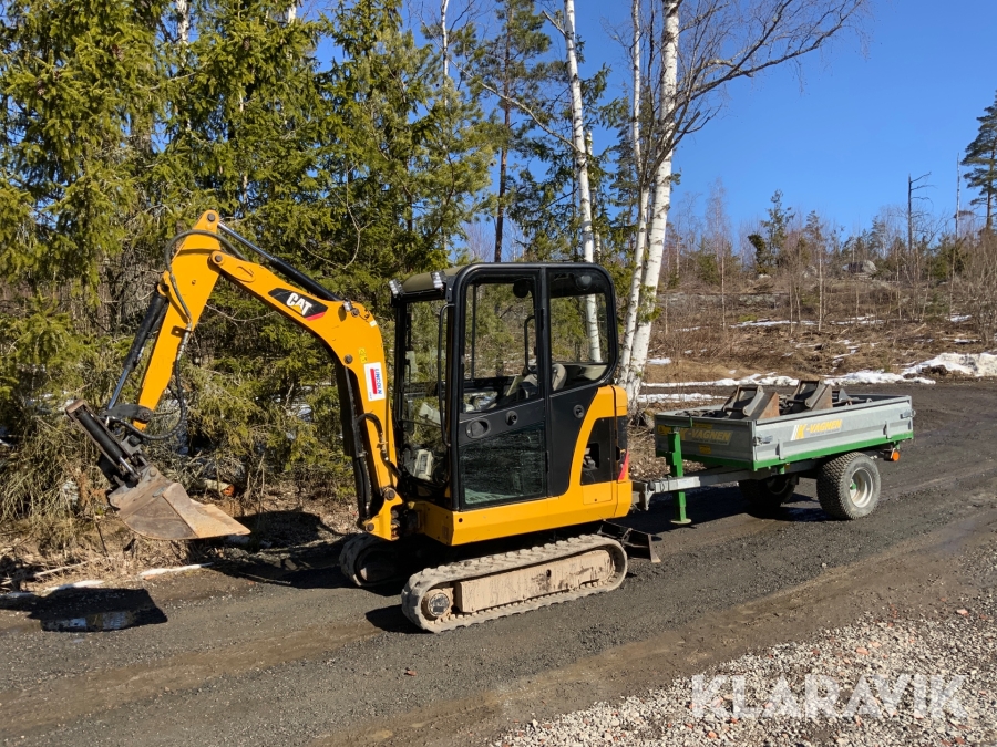 Minigrävare CAT 301.8C med kärra och redskap