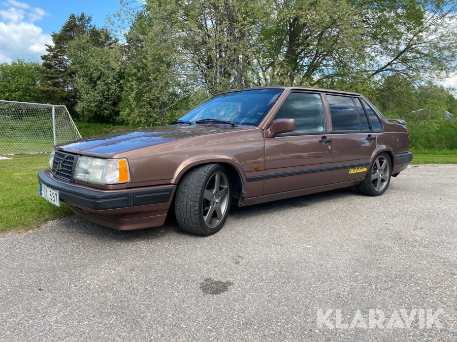 A-traktor Volvo 944 Turbo