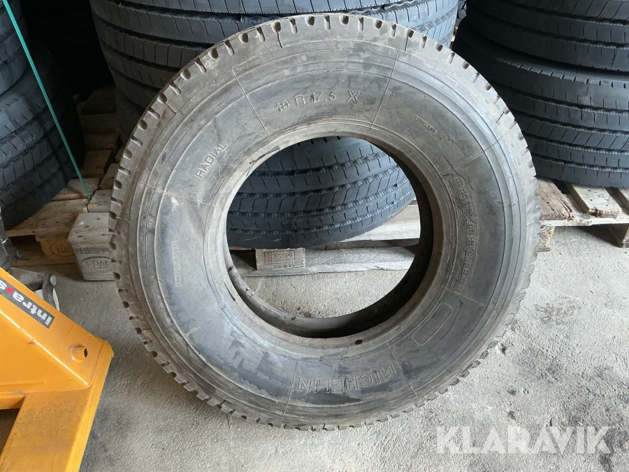 Lastbilsdäck Michelin 10R17.5 1st
