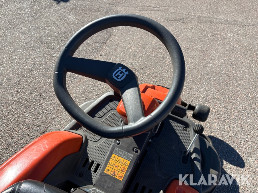 Gräsklippare Husqvarna R 216 AWD
