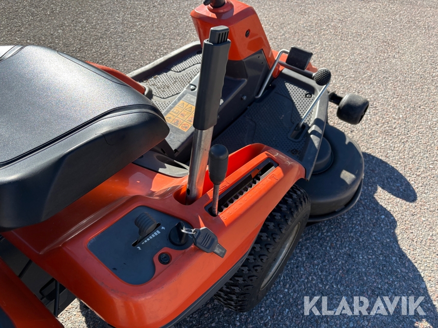 Gräsklippare Husqvarna R 216 AWD