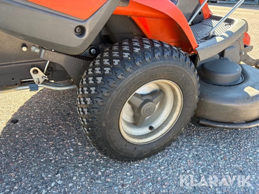 Gräsklippare Husqvarna R 216 AWD