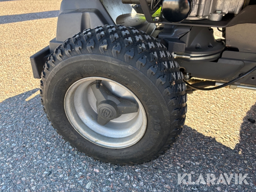 Gräsklippare Husqvarna R 216 AWD